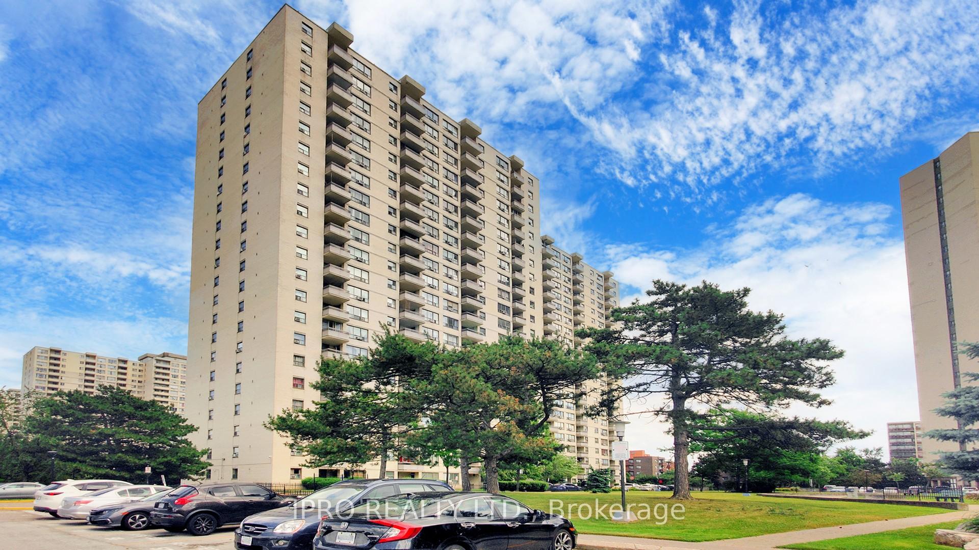 Front of Unit 712, 370 Dixon Road