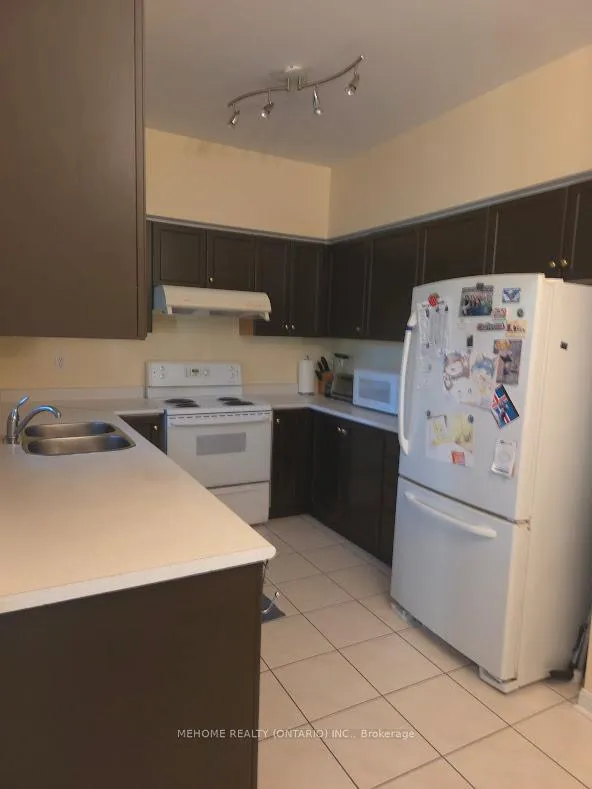 Photo 7 of Unit 6, 15 St Moritz Way, Markham, Unionville — HOMEH