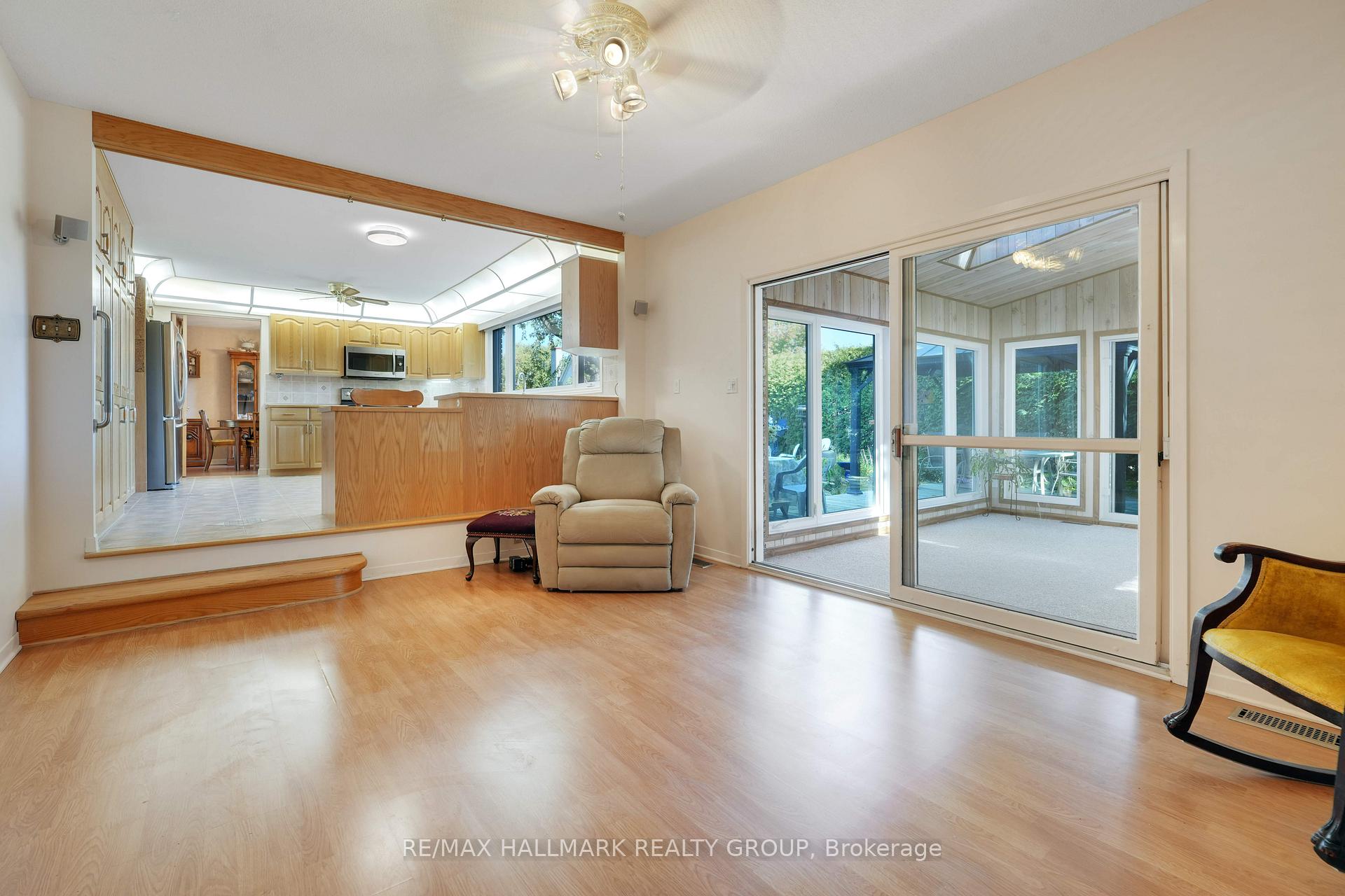 Photo 15 of 1 Northview Road, Ottawa, City View/Skyline/Fisher Heights/Parkwood Hills — HOMEH