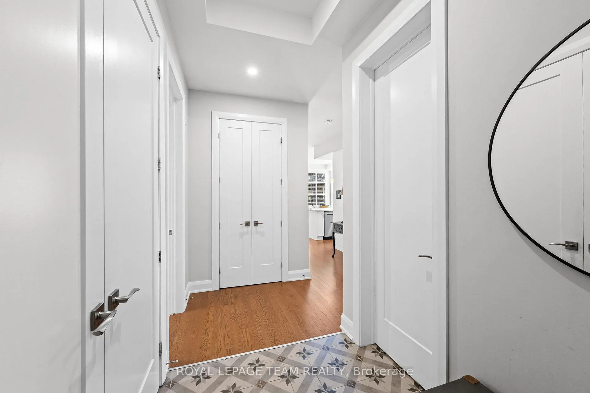 Photo 7 of Unit 301, 110 Cortile Private, Ottawa, Riverside South/Gloucester Glen — HOMEH