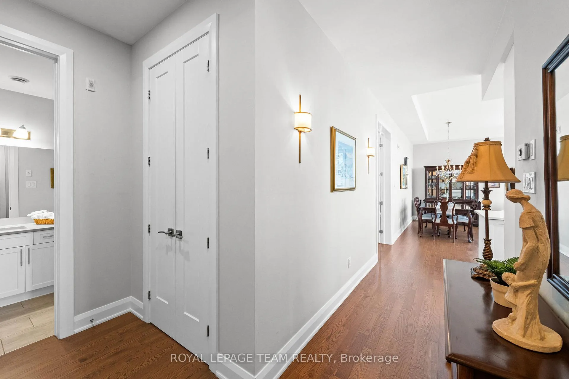 Photo 10 of Unit 301, 110 Cortile Private, Ottawa, Riverside South/Gloucester Glen — HOMEH