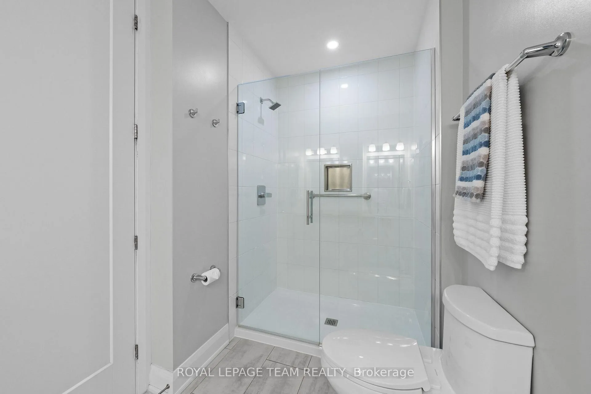 Photo 24 of Unit 301, 110 Cortile Private, Ottawa, Riverside South/Gloucester Glen — HOMEH