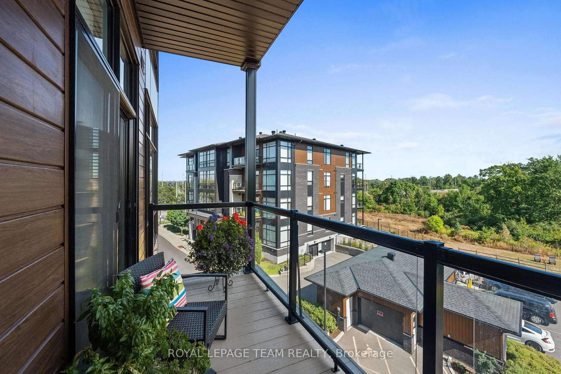 Photo 33 of Unit 301, 110 Cortile Private, Ottawa, Riverside South/Gloucester Glen — HOMEH