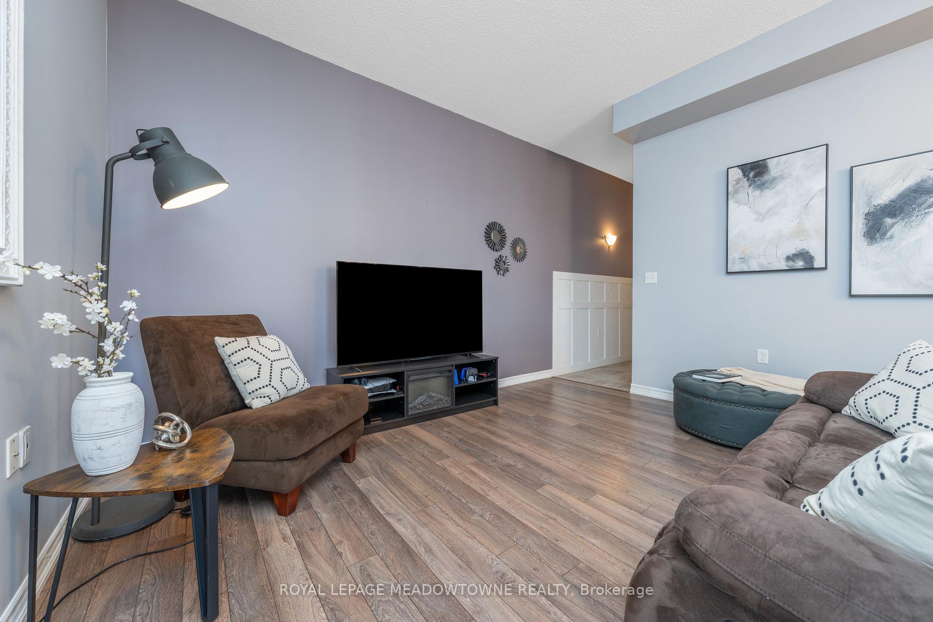 Photo 2 of Unit 415, 1440 Main Street E, Milton, Dempsey — HOMEH