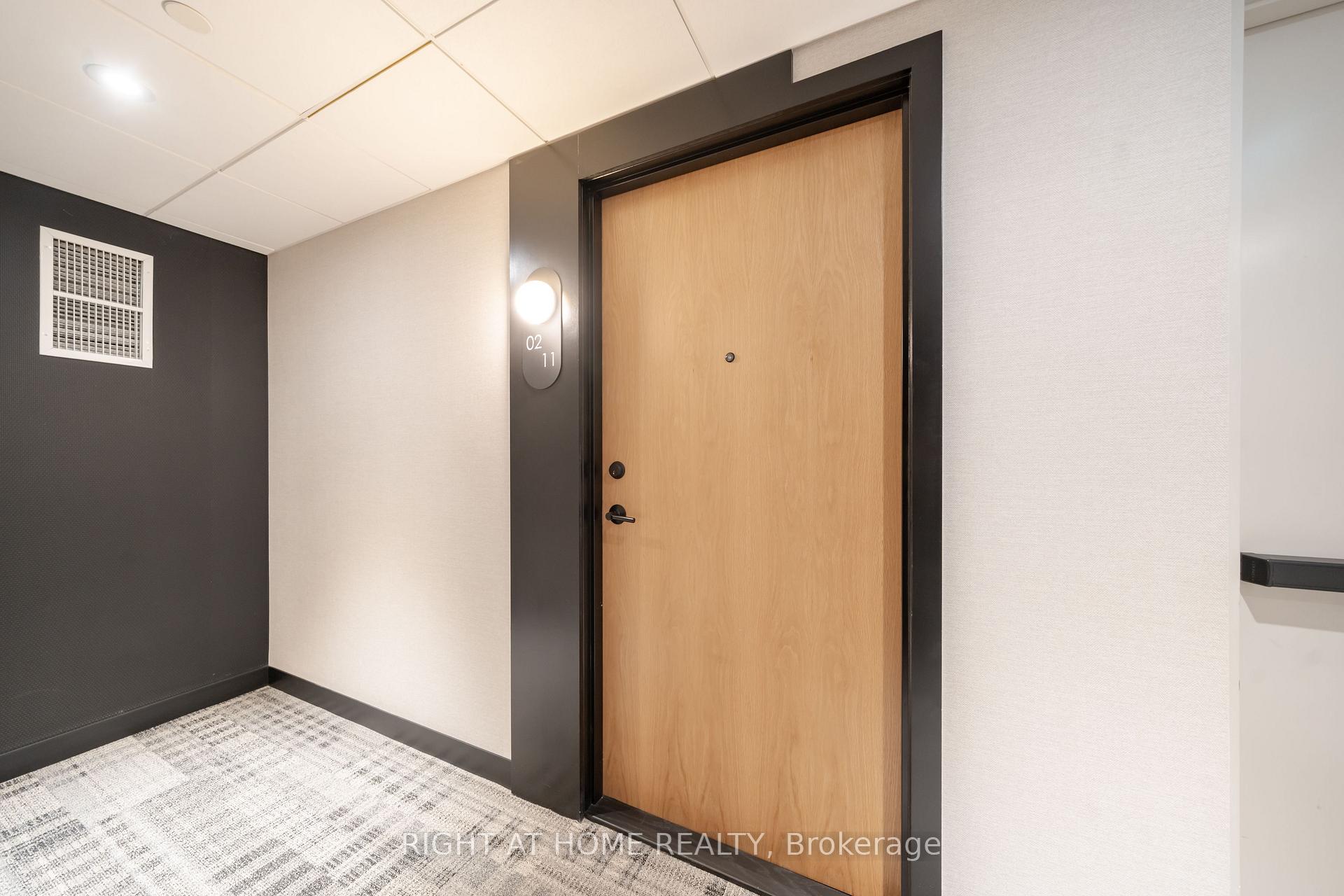 Photo 4 of Unit 211, 7950 Bathurst Street, Vaughan, Beverley Glen — HOMEH