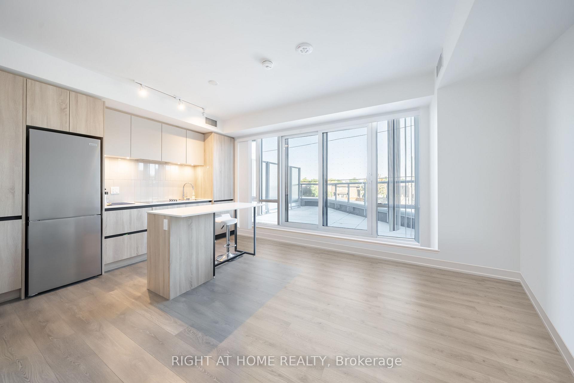 Photo 7 of Unit 211, 7950 Bathurst Street, Vaughan, Beverley Glen — HOMEH