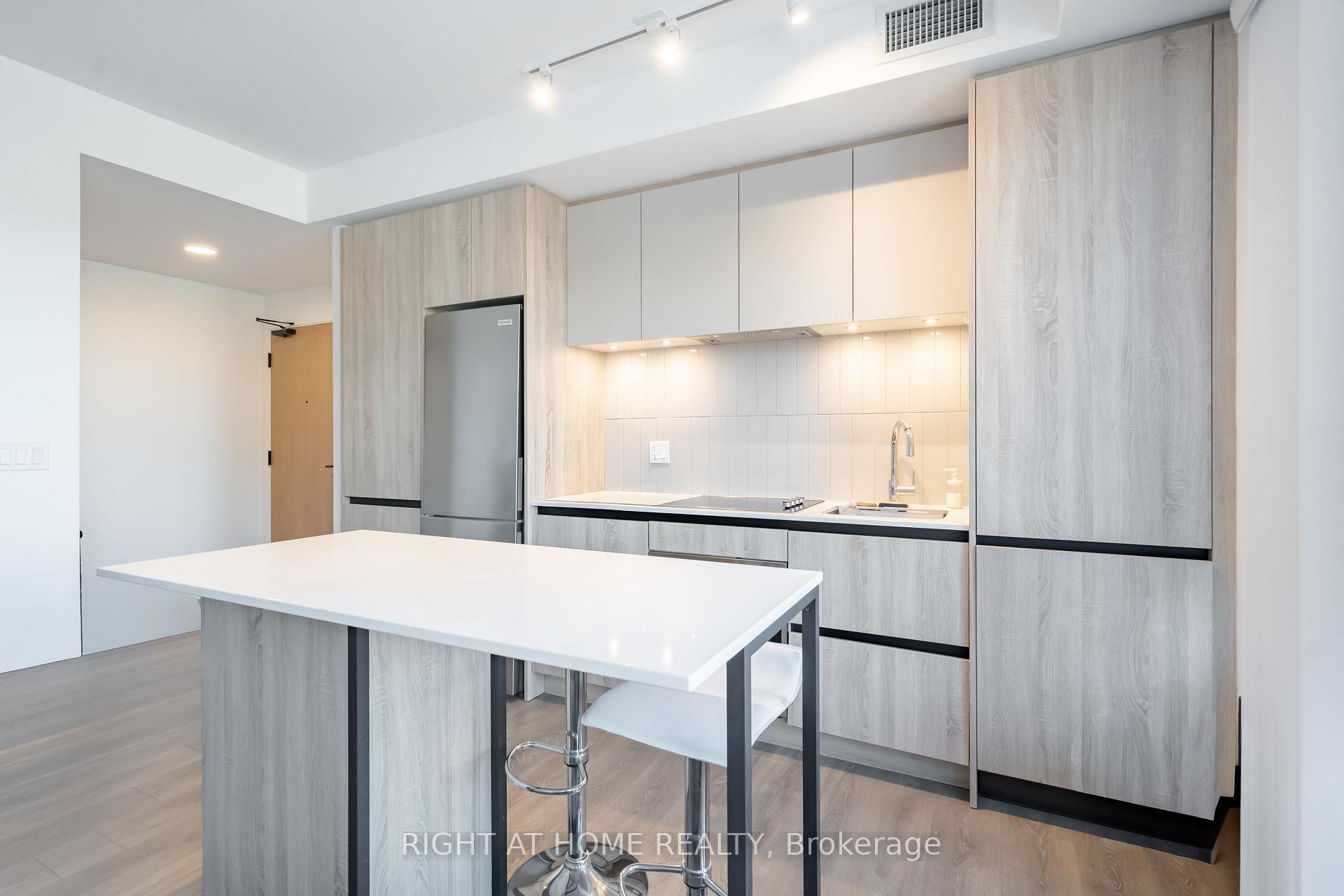 Photo 9 of Unit 211, 7950 Bathurst Street, Vaughan, Beverley Glen — HOMEH