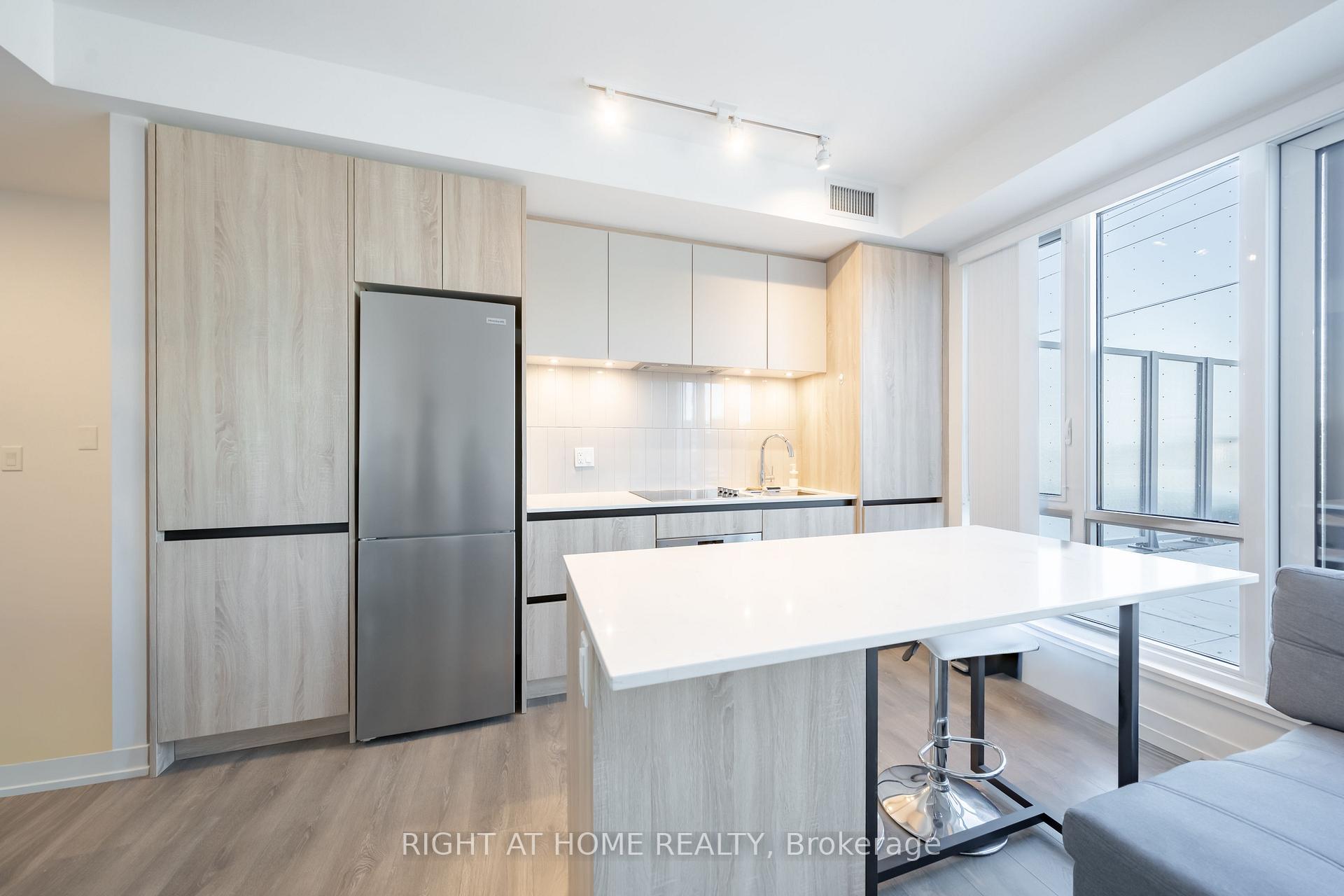 Photo 12 of Unit 211, 7950 Bathurst Street, Vaughan, Beverley Glen — HOMEH