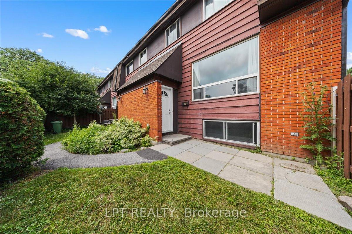 Photo 1 of Unit F, 9F Banner Road, Ottawa, Sheahan Estates/Trend Village — HOMEH