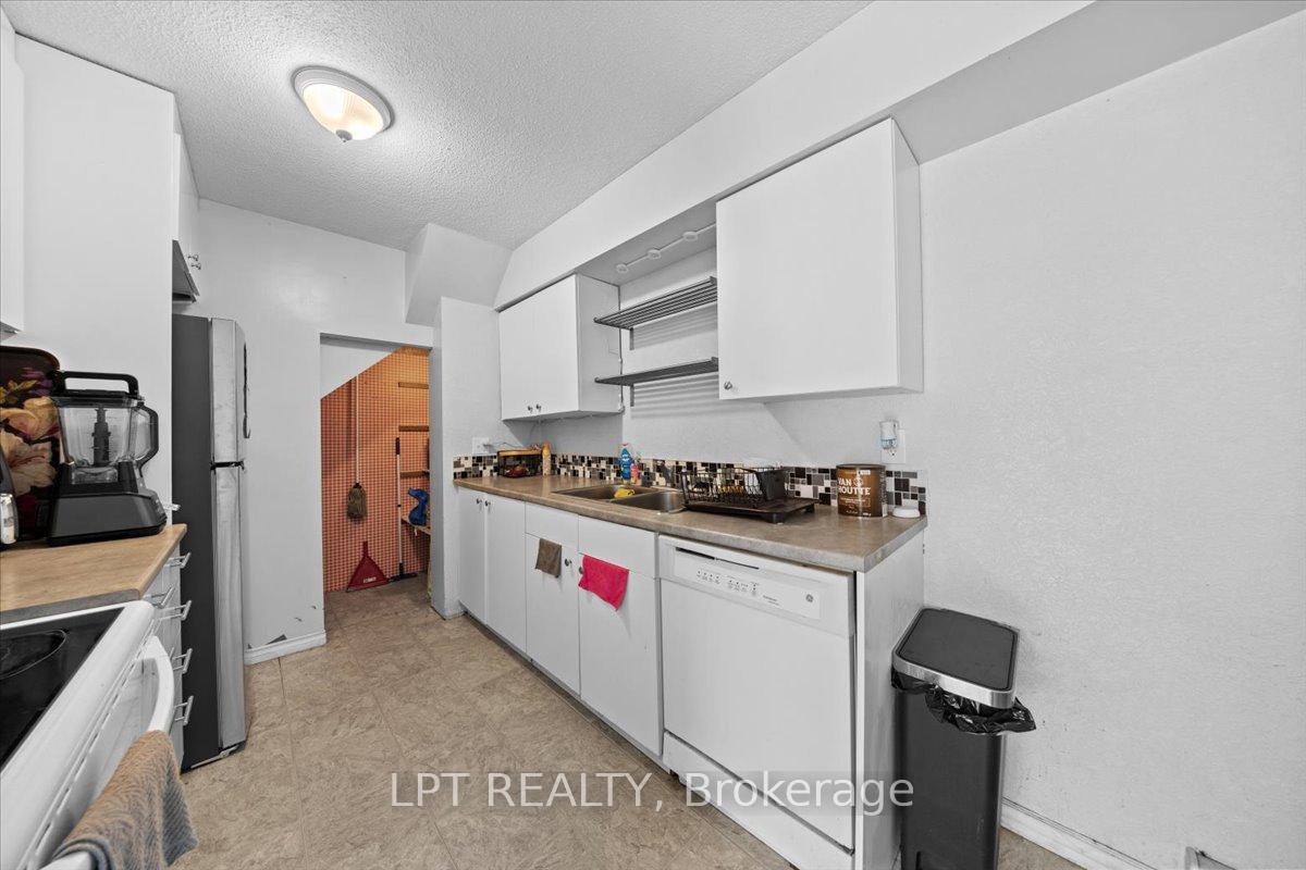 Photo 18 of Unit F, 9F Banner Road, Ottawa, Sheahan Estates/Trend Village — HOMEH