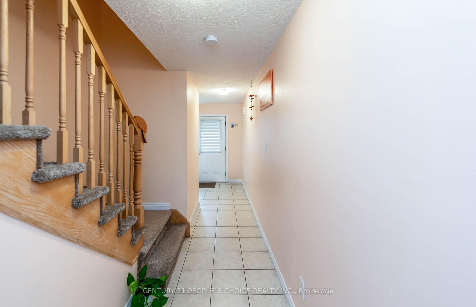 Photo 5 of Unit 7, 1540 Upper Gage Avenue, Hamilton, Eleanor — HOMEH