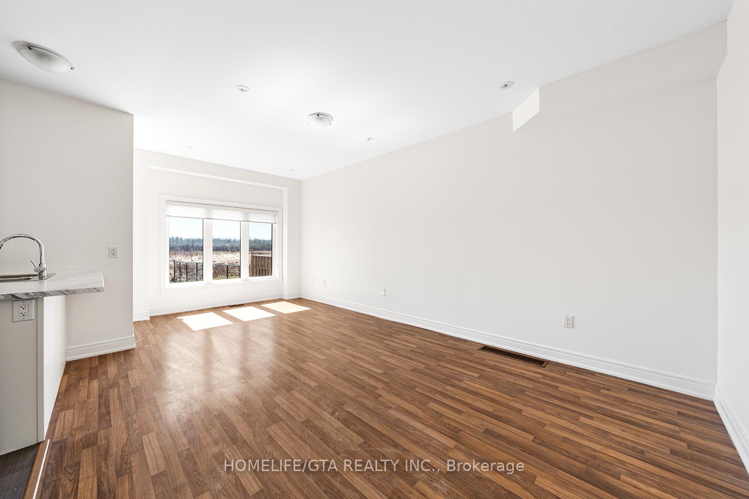 Photo 5 of 315 Atkinson Street, Clearview, Stayner — HOMEH
