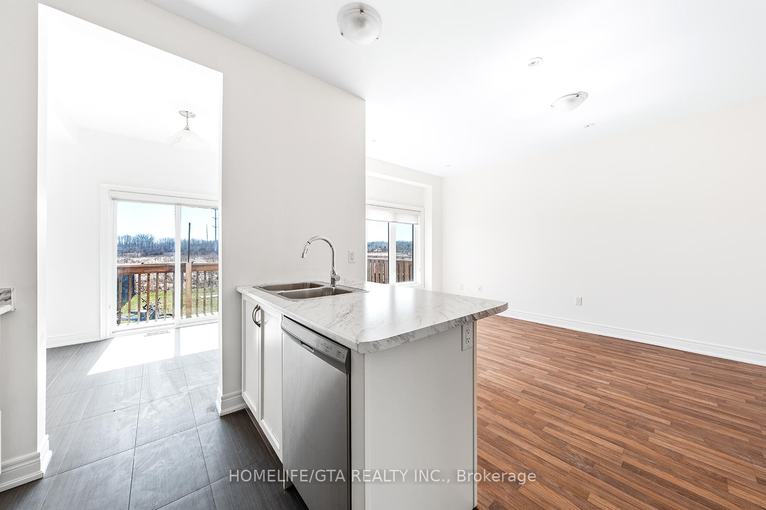Photo 7 of 315 Atkinson Street, Clearview, Stayner — HOMEH
