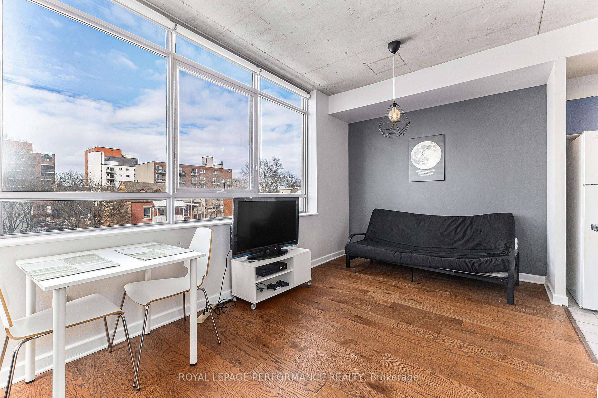 Photo 7 of Unit 302, 180 York Street, Ottawa, Lower Town/Byward Market — HOMEH