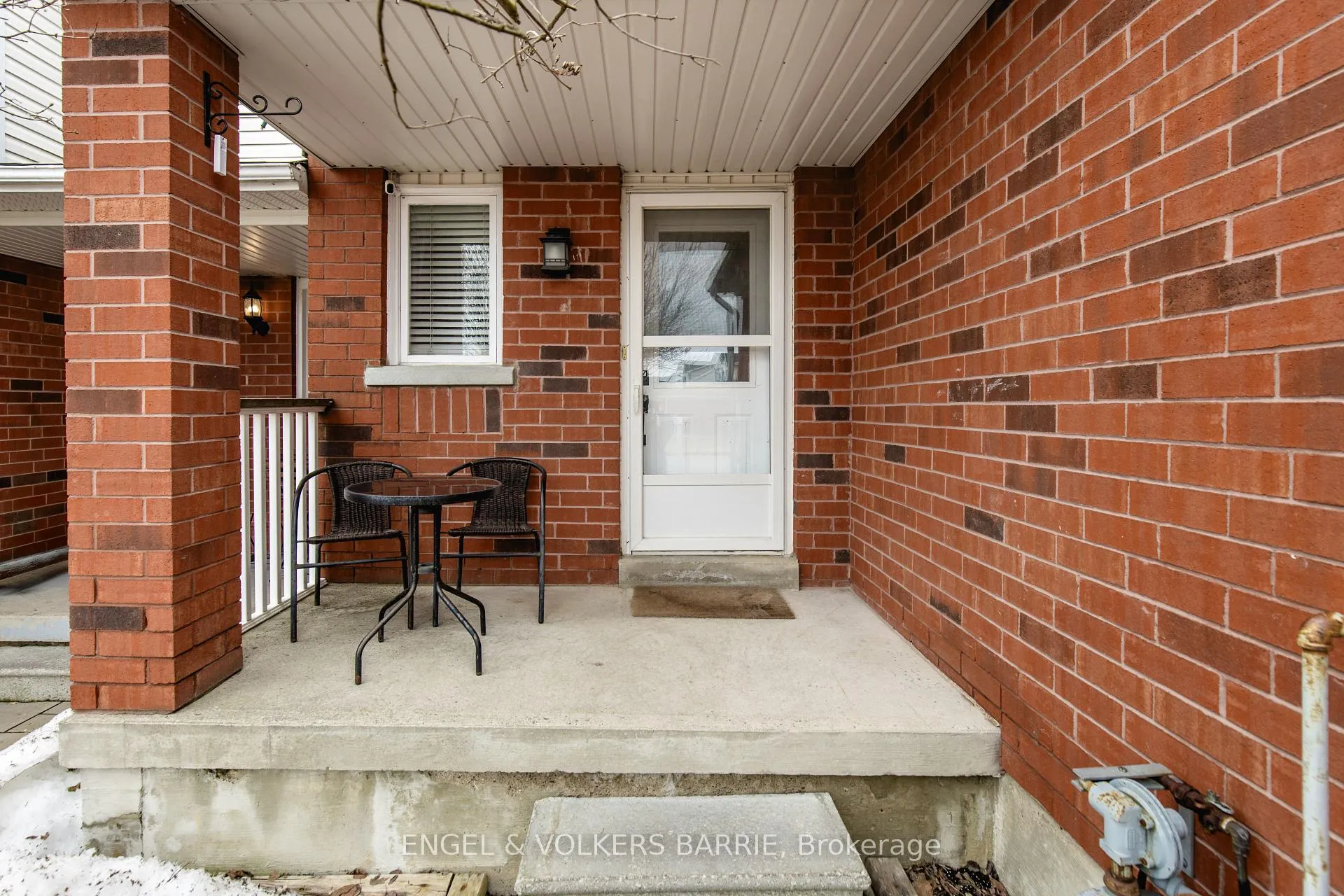 Photo 3 of 154 Pickett Crescent, Barrie, Painswick North — HOMEH