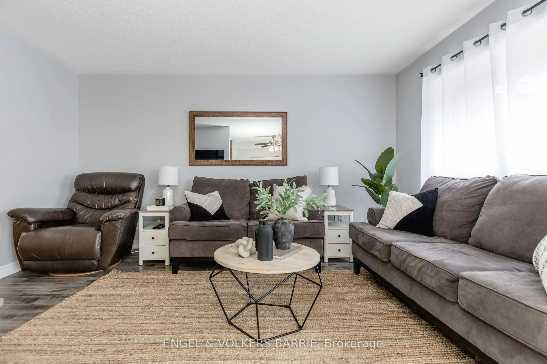 Photo 10 of 154 Pickett Crescent, Barrie, Painswick North — HOMEH