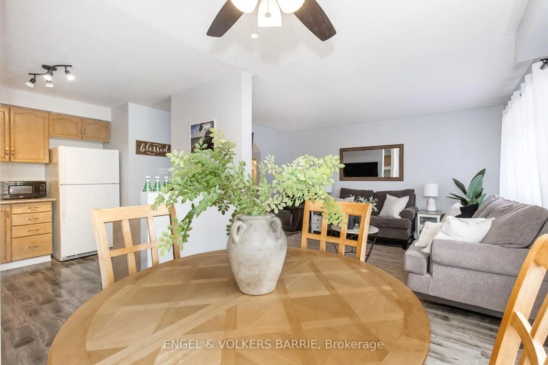 Photo 14 of 154 Pickett Crescent, Barrie, Painswick North — HOMEH