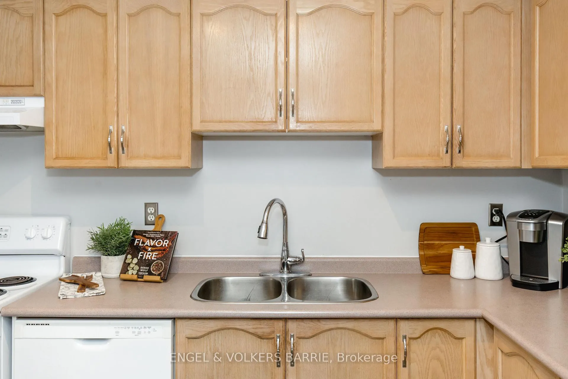 Photo 19 of 154 Pickett Crescent, Barrie, Painswick North — HOMEH