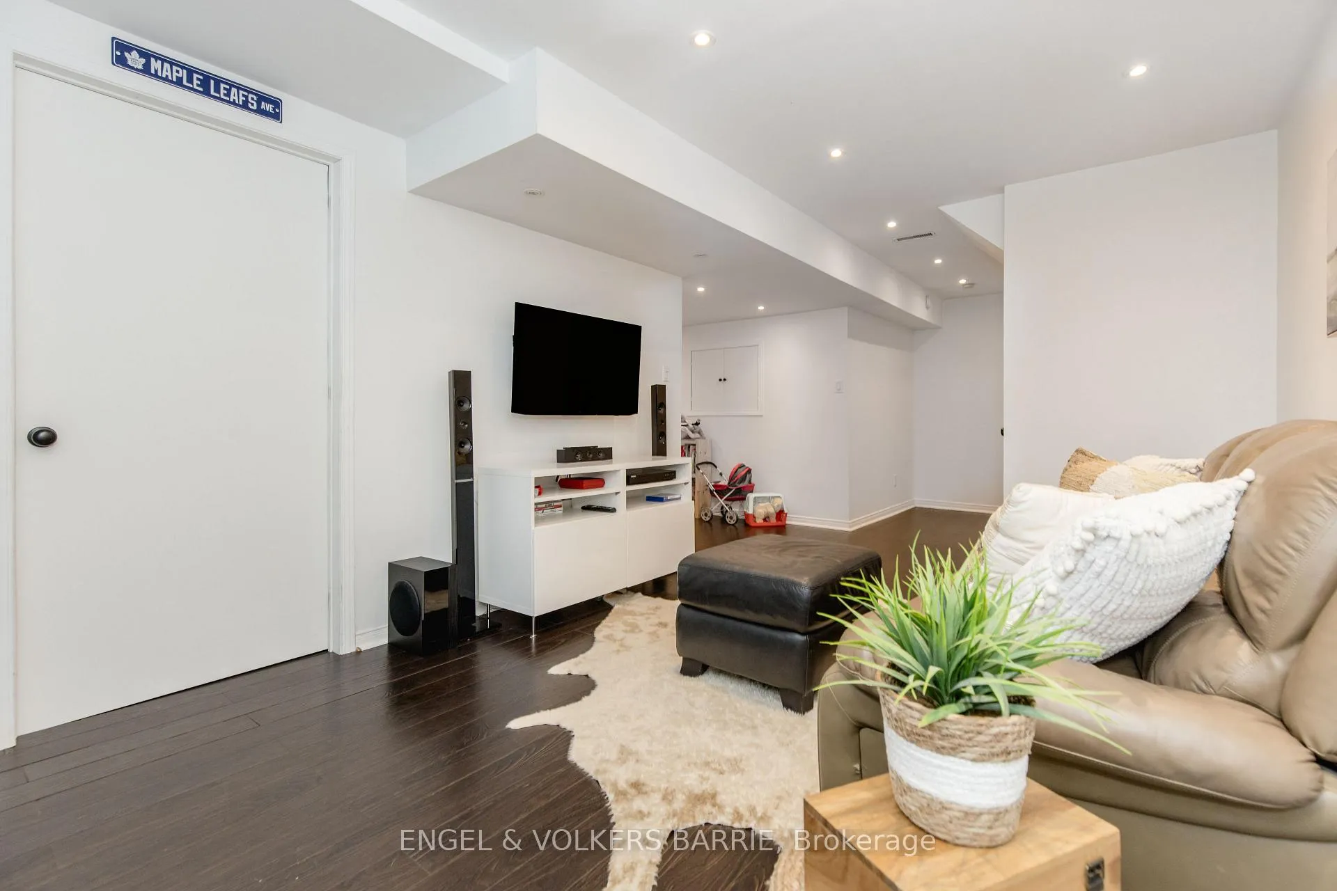 Photo 35 of 154 Pickett Crescent, Barrie, Painswick North — HOMEH