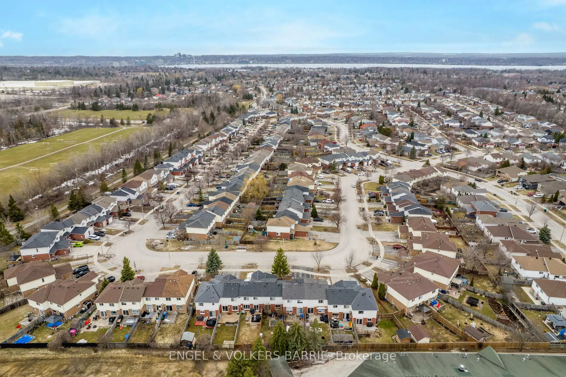 Photo 48 of 154 Pickett Crescent, Barrie, Painswick North — HOMEH