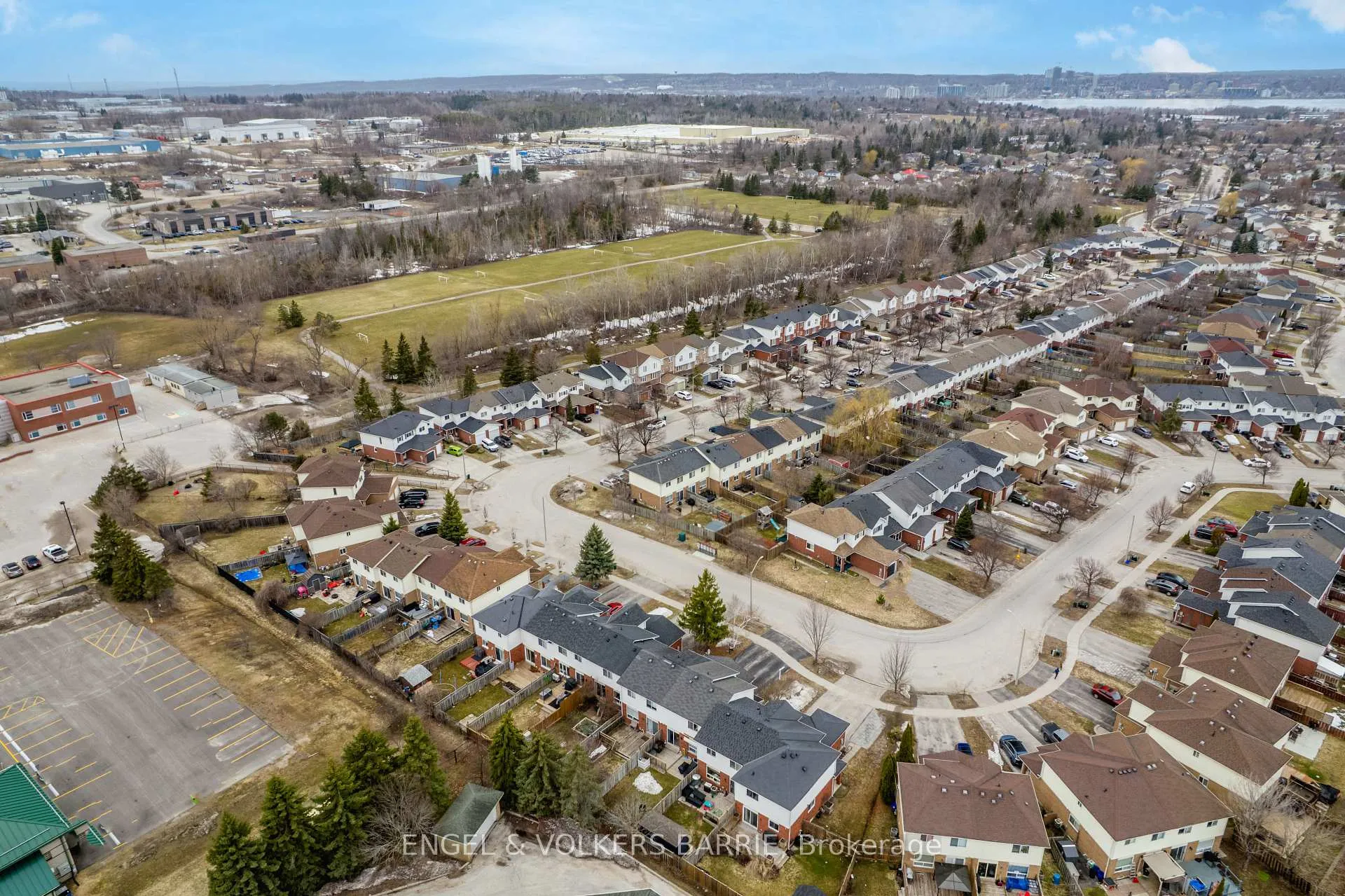 Photo 49 of 154 Pickett Crescent, Barrie, Painswick North — HOMEH
