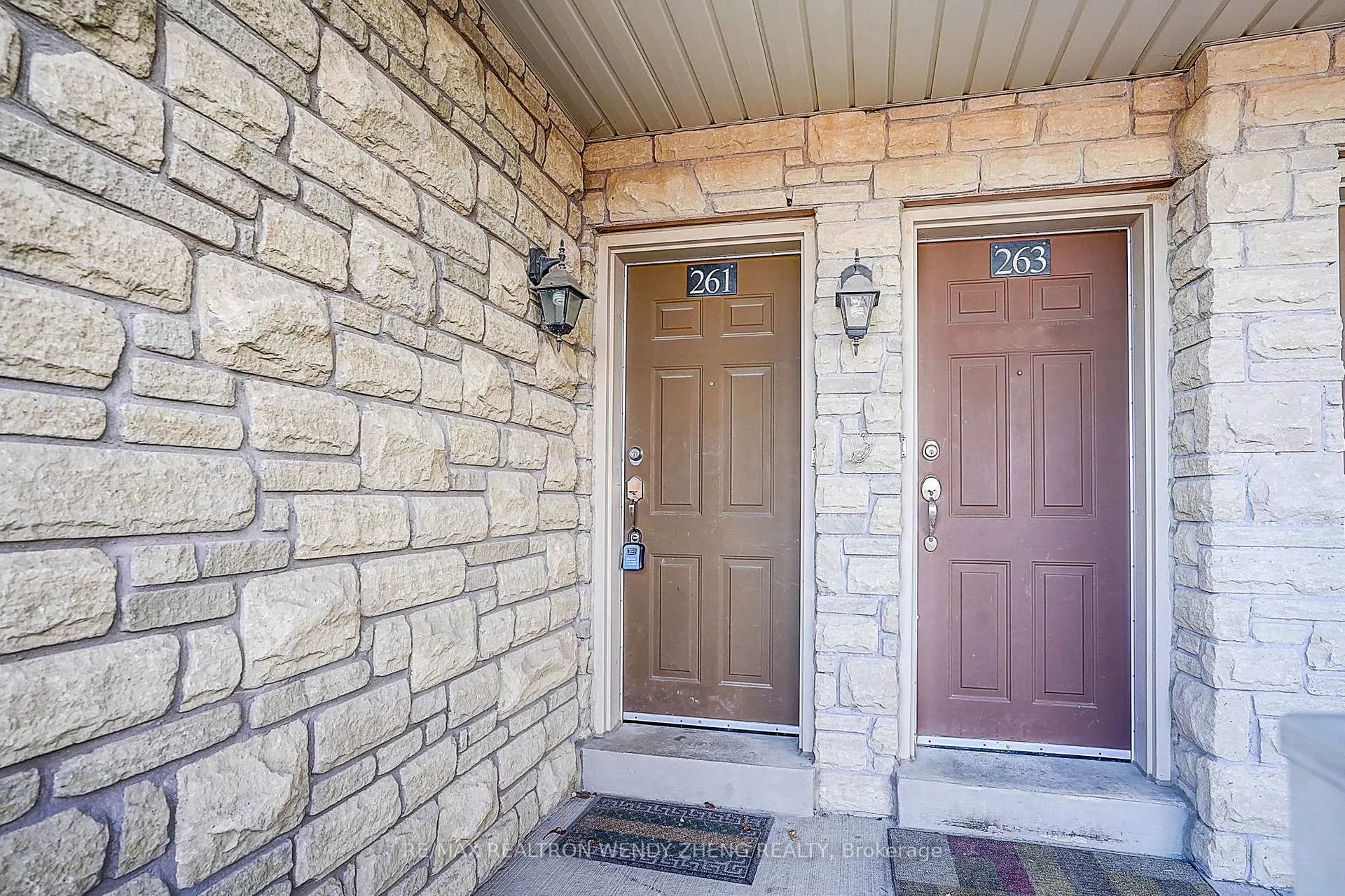 Photo 3 of 261 Aldergrove Drive, Markham, Milliken Mills East — HOMEH