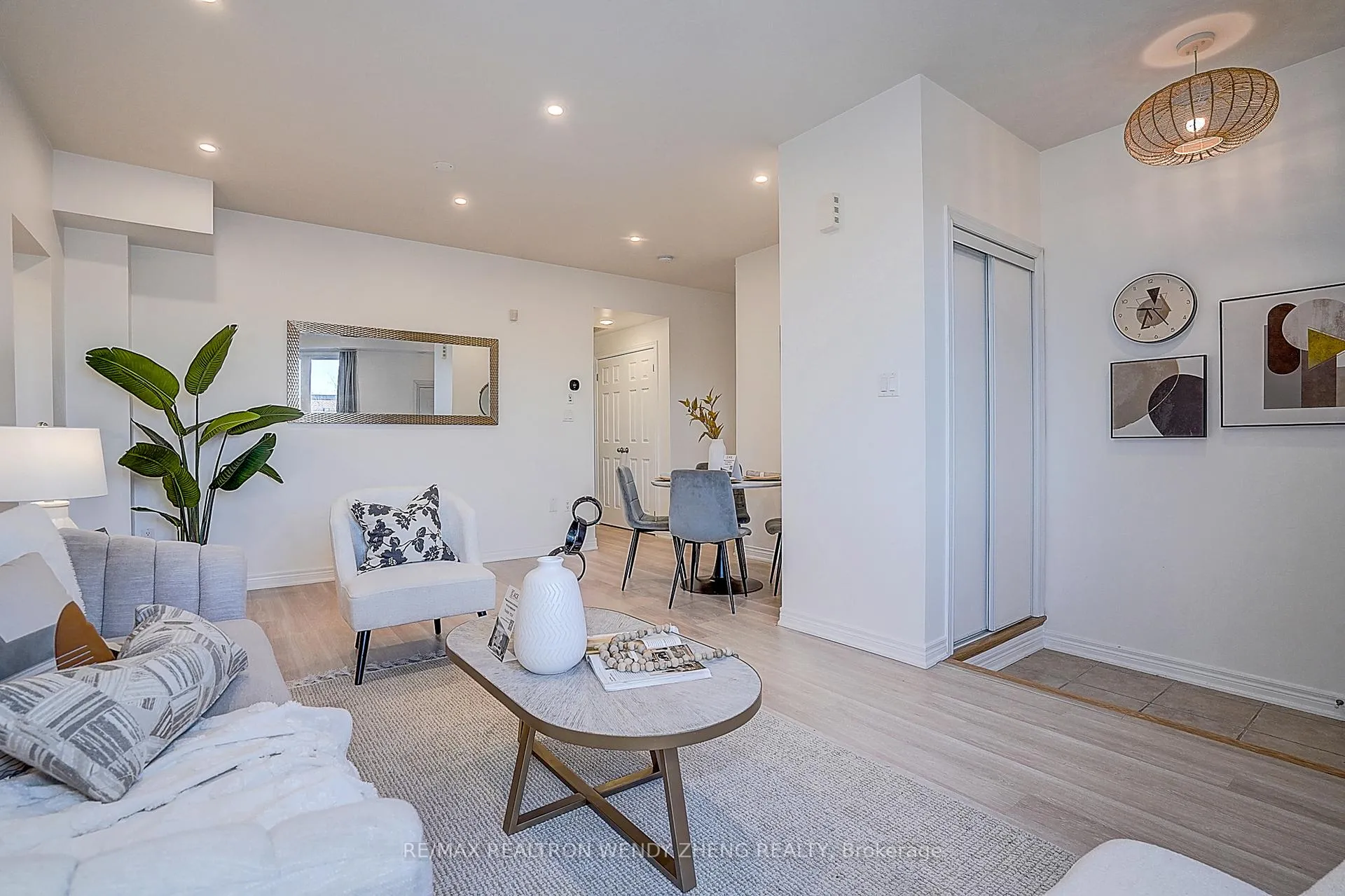 Photo 8 of 261 Aldergrove Drive, Markham, Milliken Mills East — HOMEH