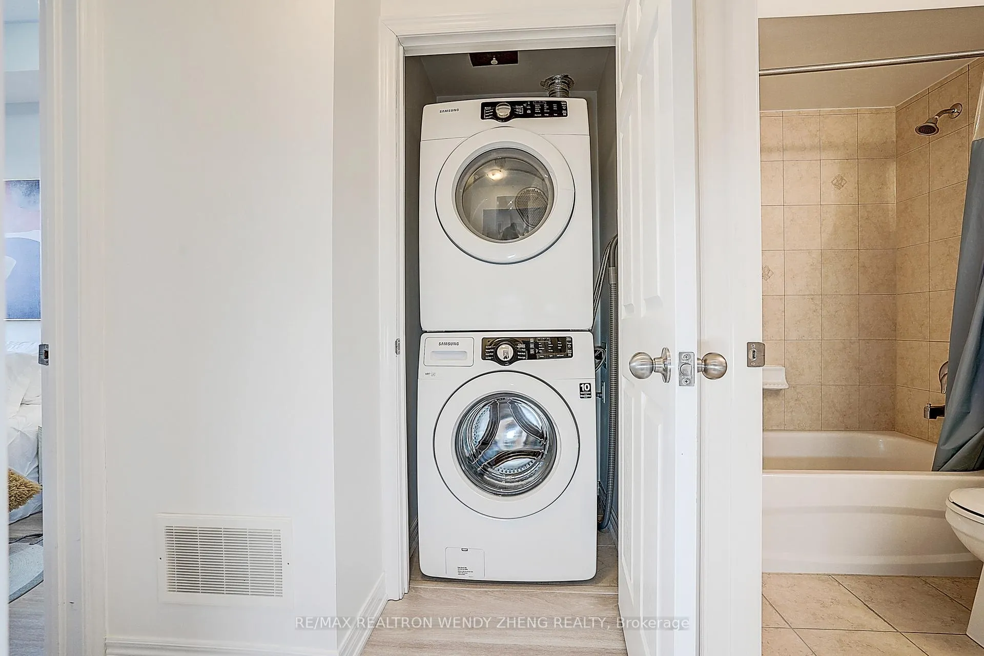 Photo 35 of 261 Aldergrove Drive, Markham, Milliken Mills East — HOMEH