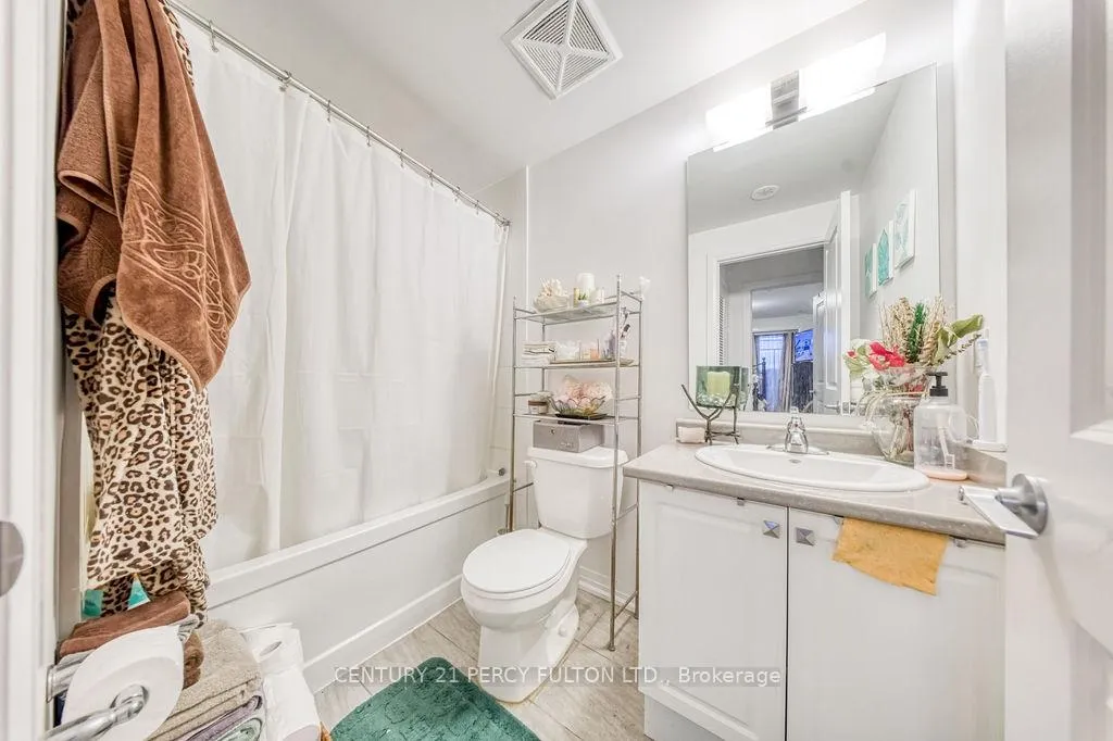 Photo 8 of Unit 702, 2635 William Jackson Drive, Pickering, Duffin Heights — HOMEH