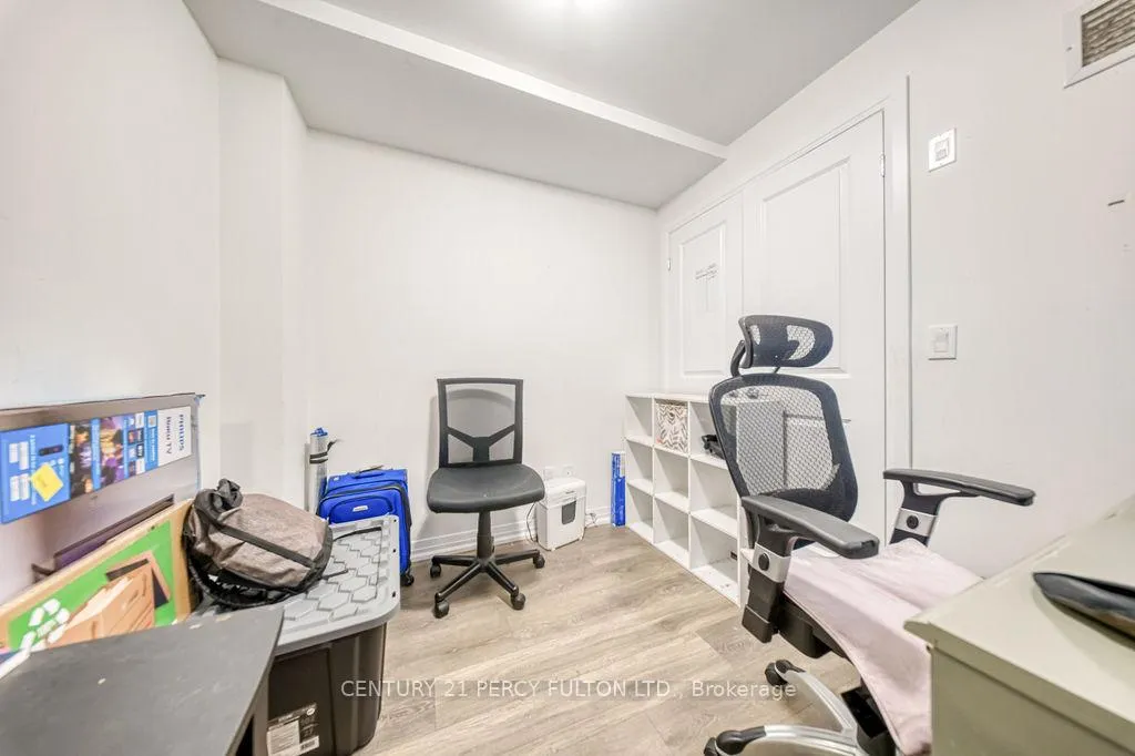 Photo 10 of Unit 702, 2635 William Jackson Drive, Pickering, Duffin Heights — HOMEH