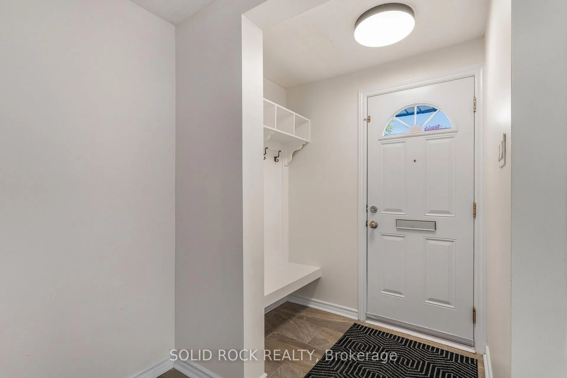 Photo 3 of 1394 Lassiter Terrace, Ottawa, Beaconwood — HOMEH