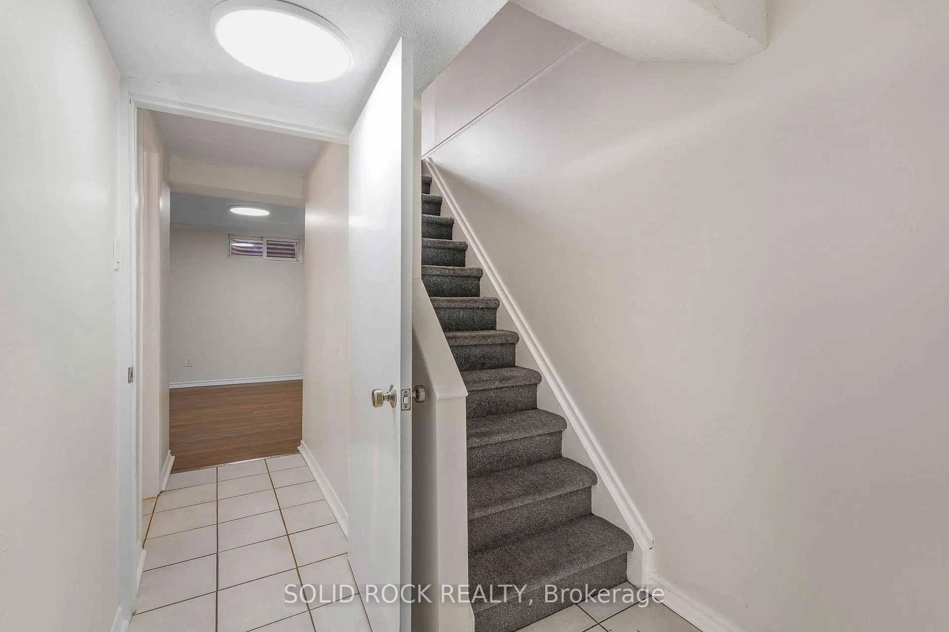 Photo 21 of 1394 Lassiter Terrace, Ottawa, Beaconwood — HOMEH