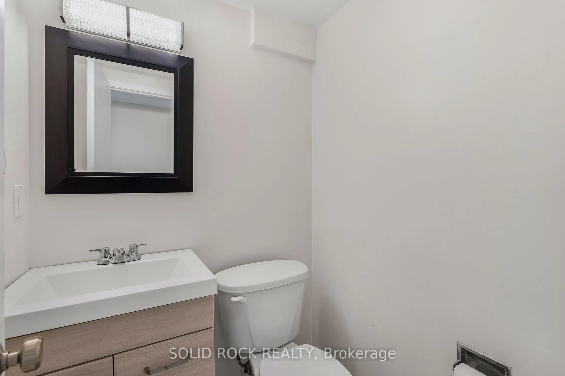 Photo 24 of 1394 Lassiter Terrace, Ottawa, Beaconwood — HOMEH