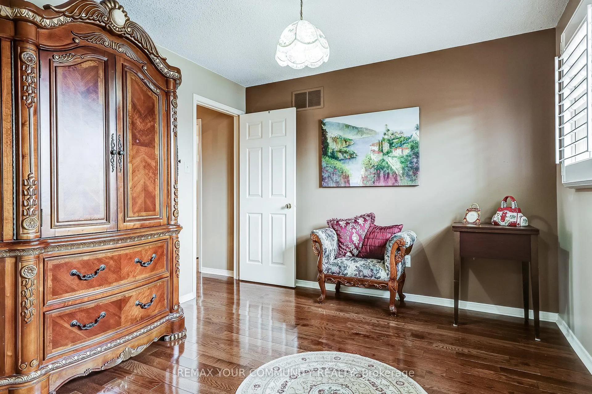 Photo 22 of 139 Larkin Avenue, Markham, Markham Village — HOMEH