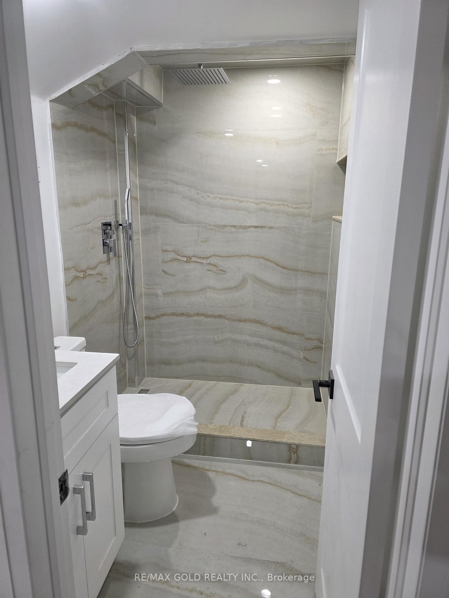 Photo 20 of 181 Toba Crescent, Brampton, Heart Lake East — HOMEH