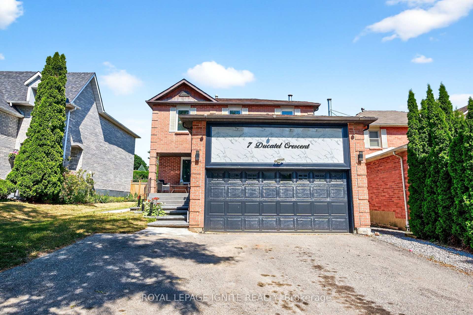 Photo 3 of 7 Ducatel Crescent, Ajax, Central — HOMEH
