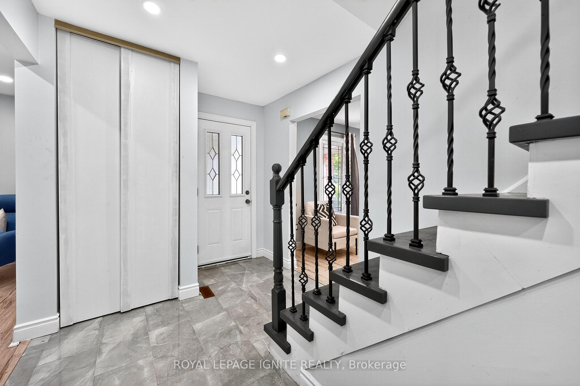 Photo 9 of 7 Ducatel Crescent, Ajax, Central — HOMEH