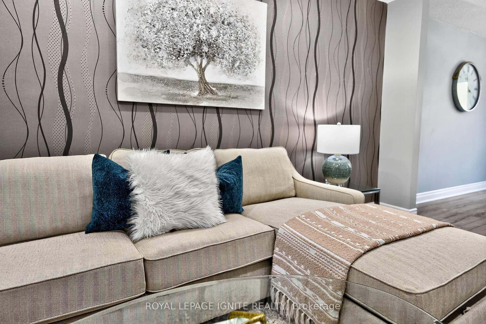 Photo 16 of 7 Ducatel Crescent, Ajax, Central — HOMEH