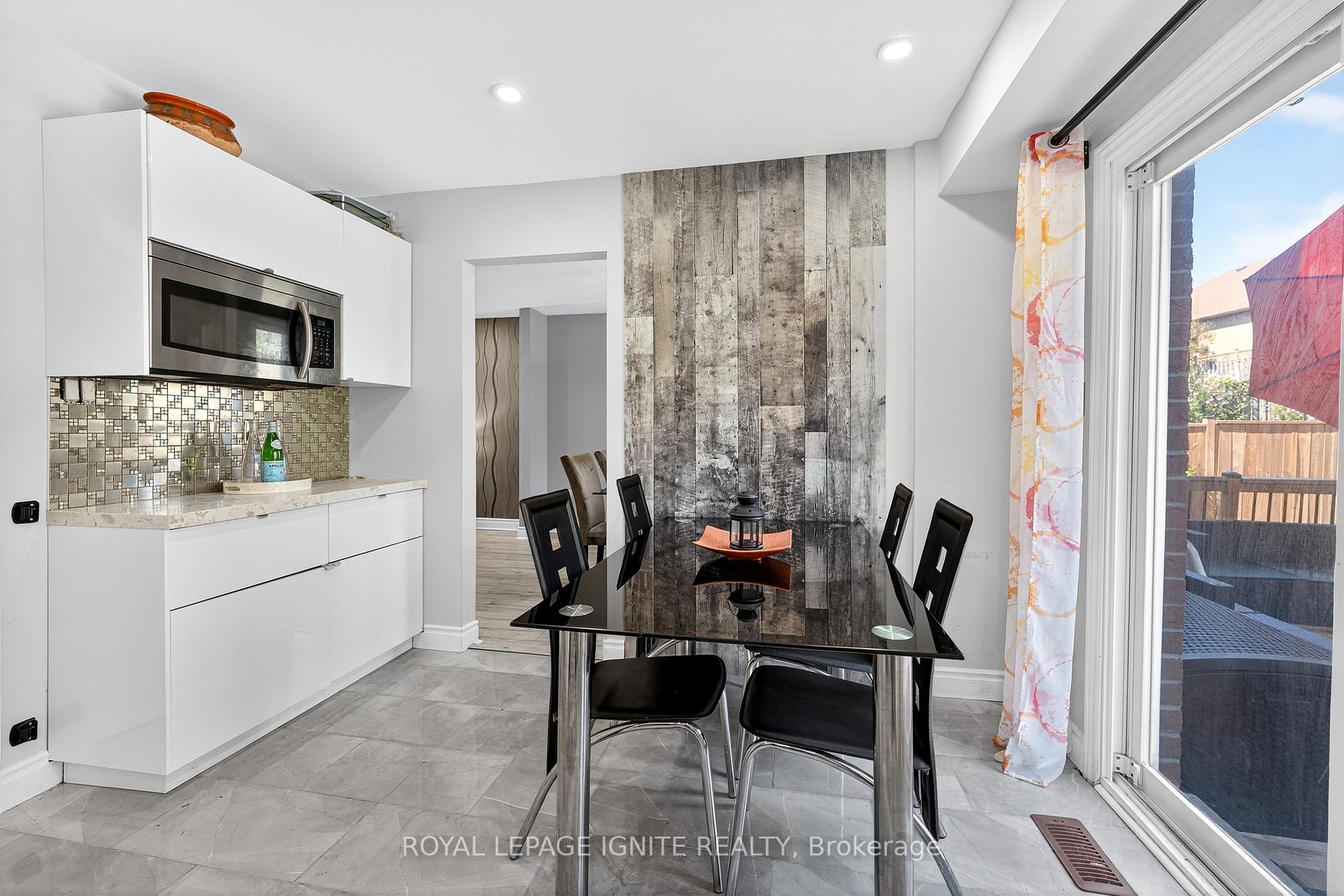 Photo 25 of 7 Ducatel Crescent, Ajax, Central — HOMEH