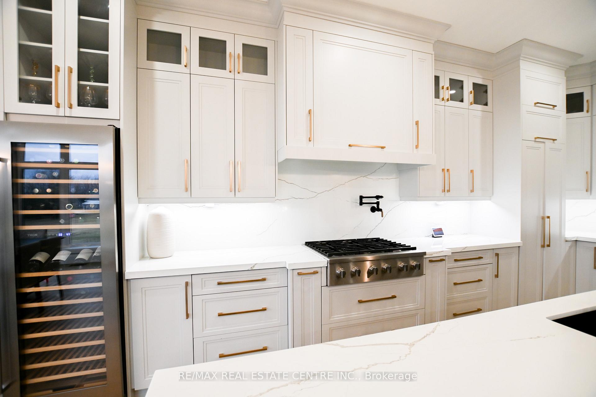 Photo 5 of Unit 1, 7330 Sunset Place, Grimsby, Grimsby Escarpment — HOMEH