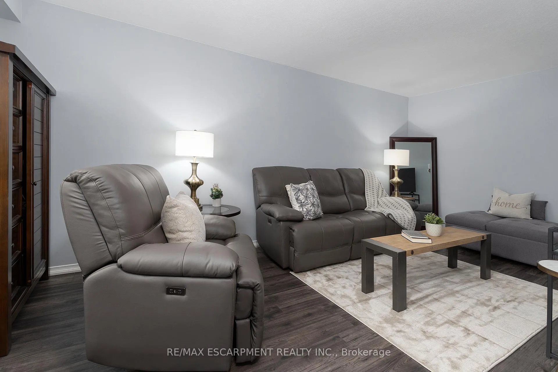 Photo 4 of Unit 10, 1523 Upper Gage Avenue, Hamilton, Templemead — HOMEH