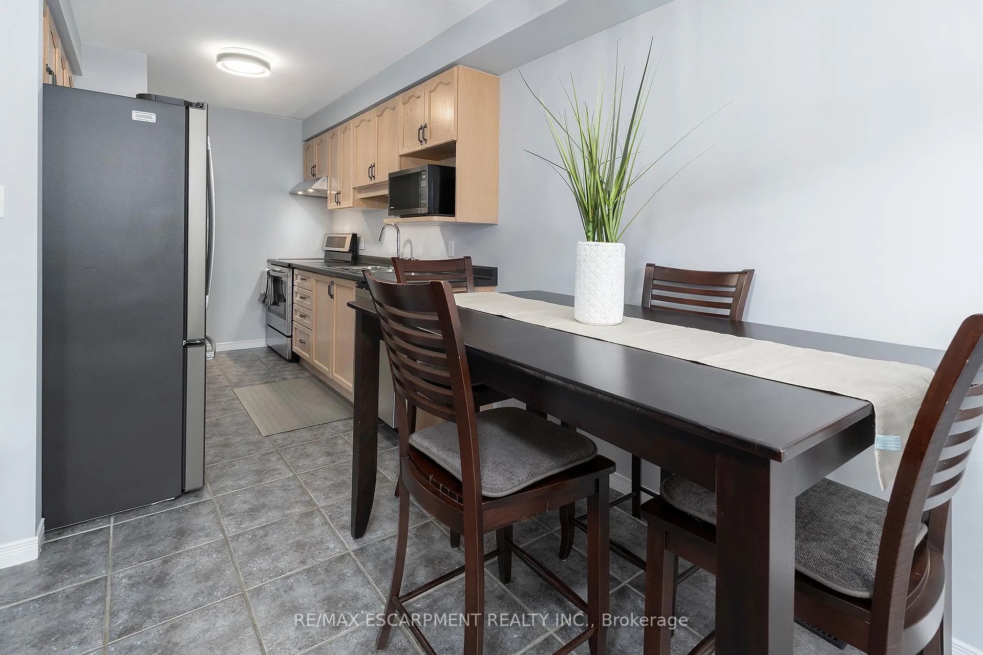 Photo 7 of Unit 10, 1523 Upper Gage Avenue, Hamilton, Templemead — HOMEH