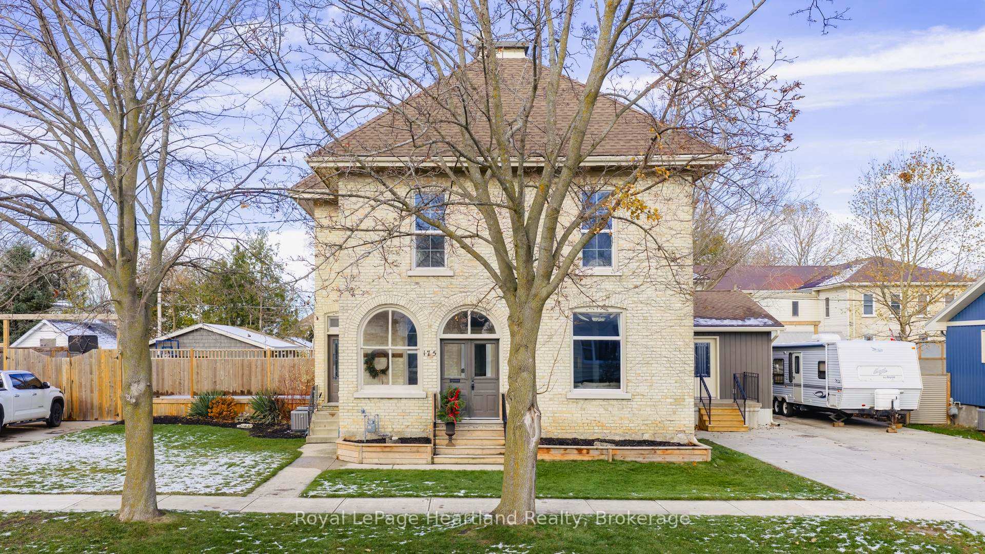 Photo 3 of 175 St David Street, Goderich, Goderich (Town) — HOMEH