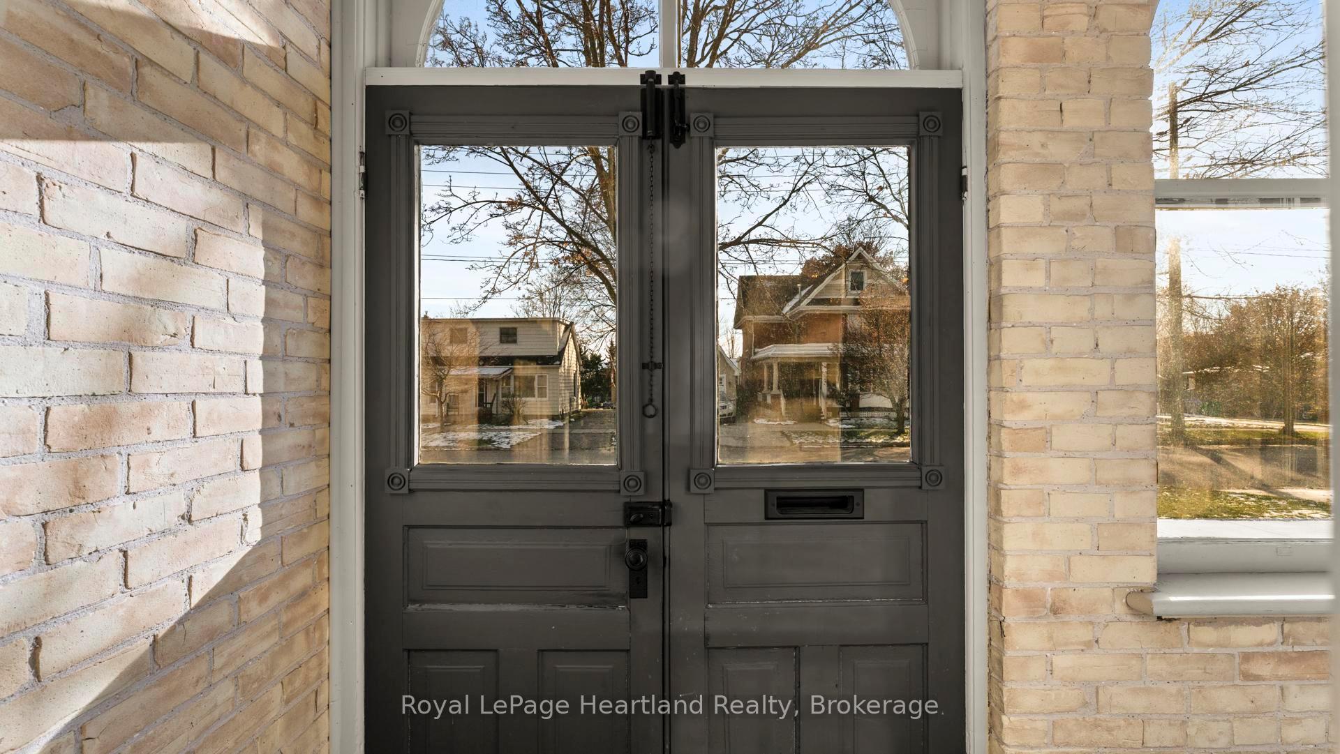 Photo 2 of 175 St David Street, Goderich, Goderich (Town) — HOMEH