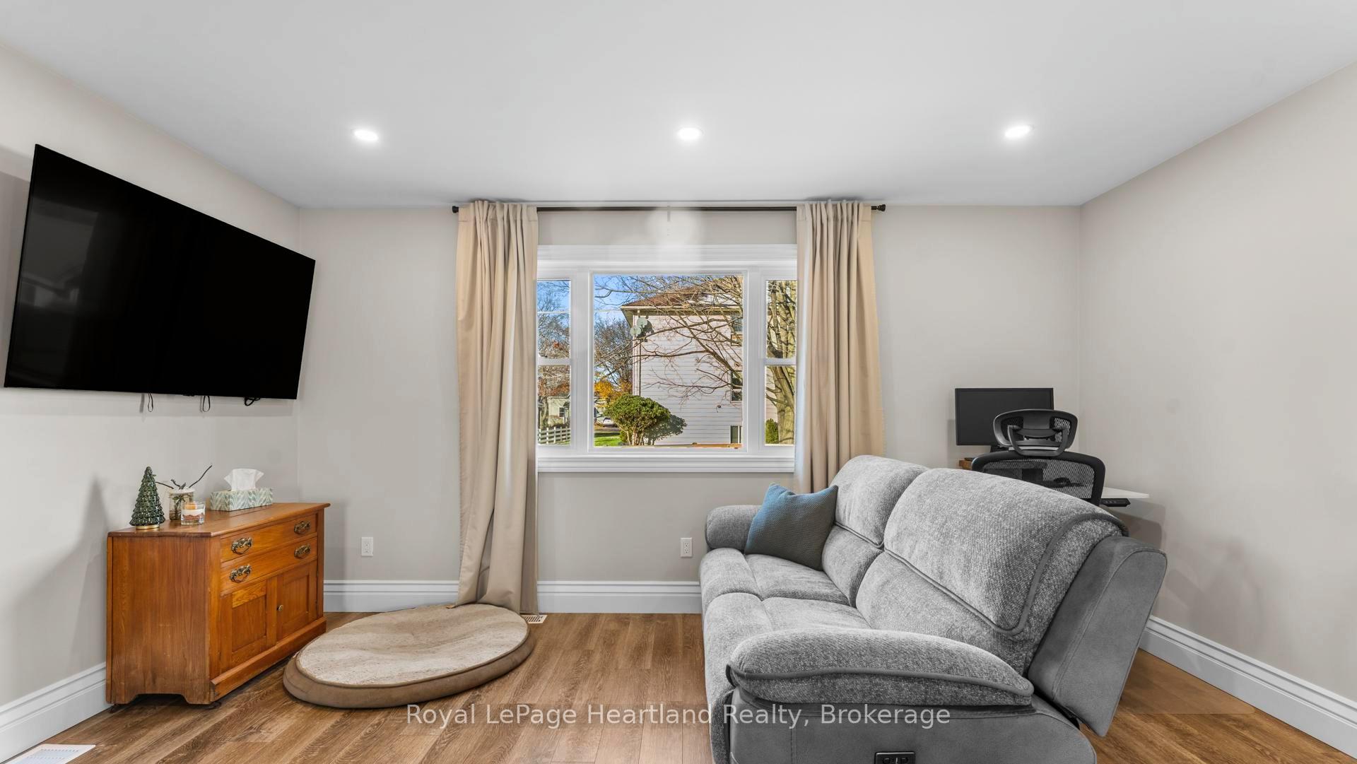 Photo 32 of 175 St David Street, Goderich, Goderich (Town) — HOMEH