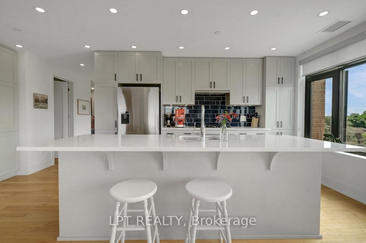 Photo 6 of Unit 504, 60 Springhurst Avenue, Ottawa, Ottawa East — HOMEH