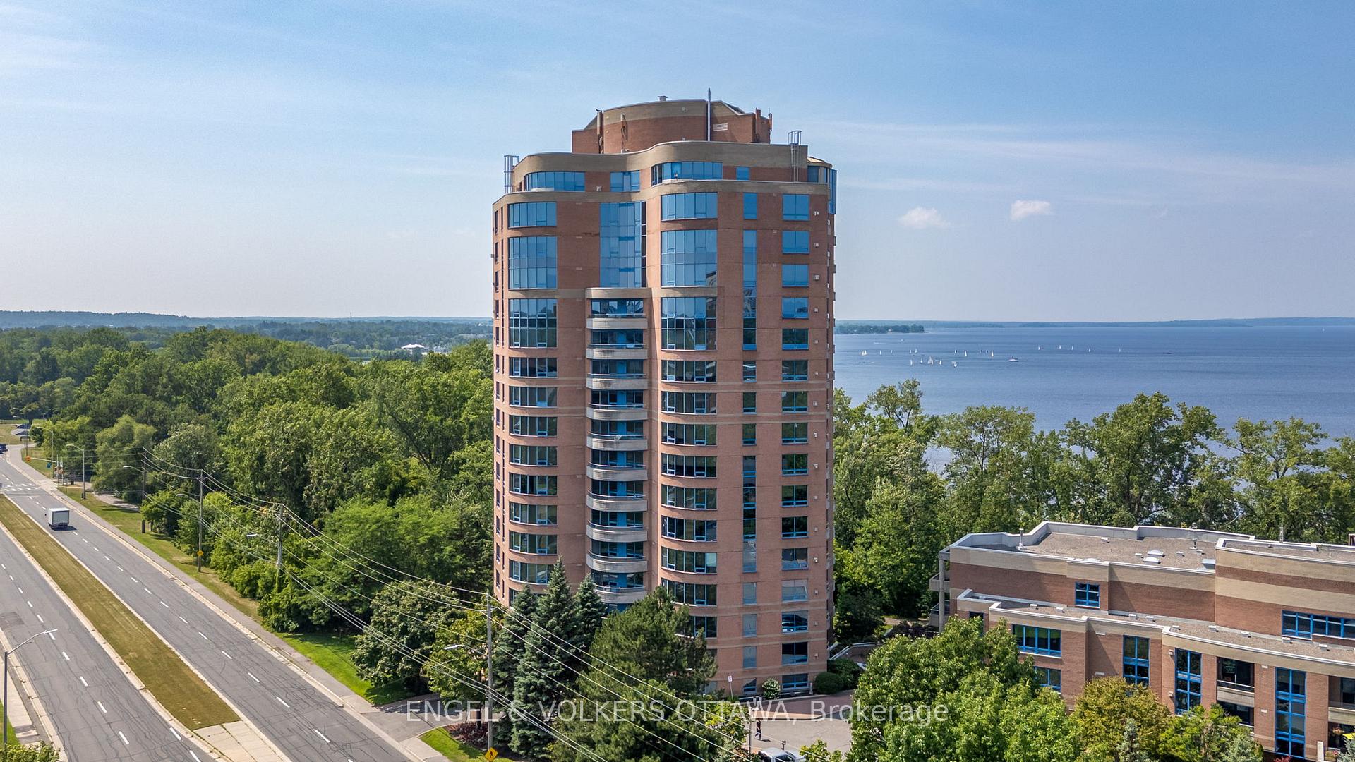 Front of Unit 305, 3105 Carling Avenue