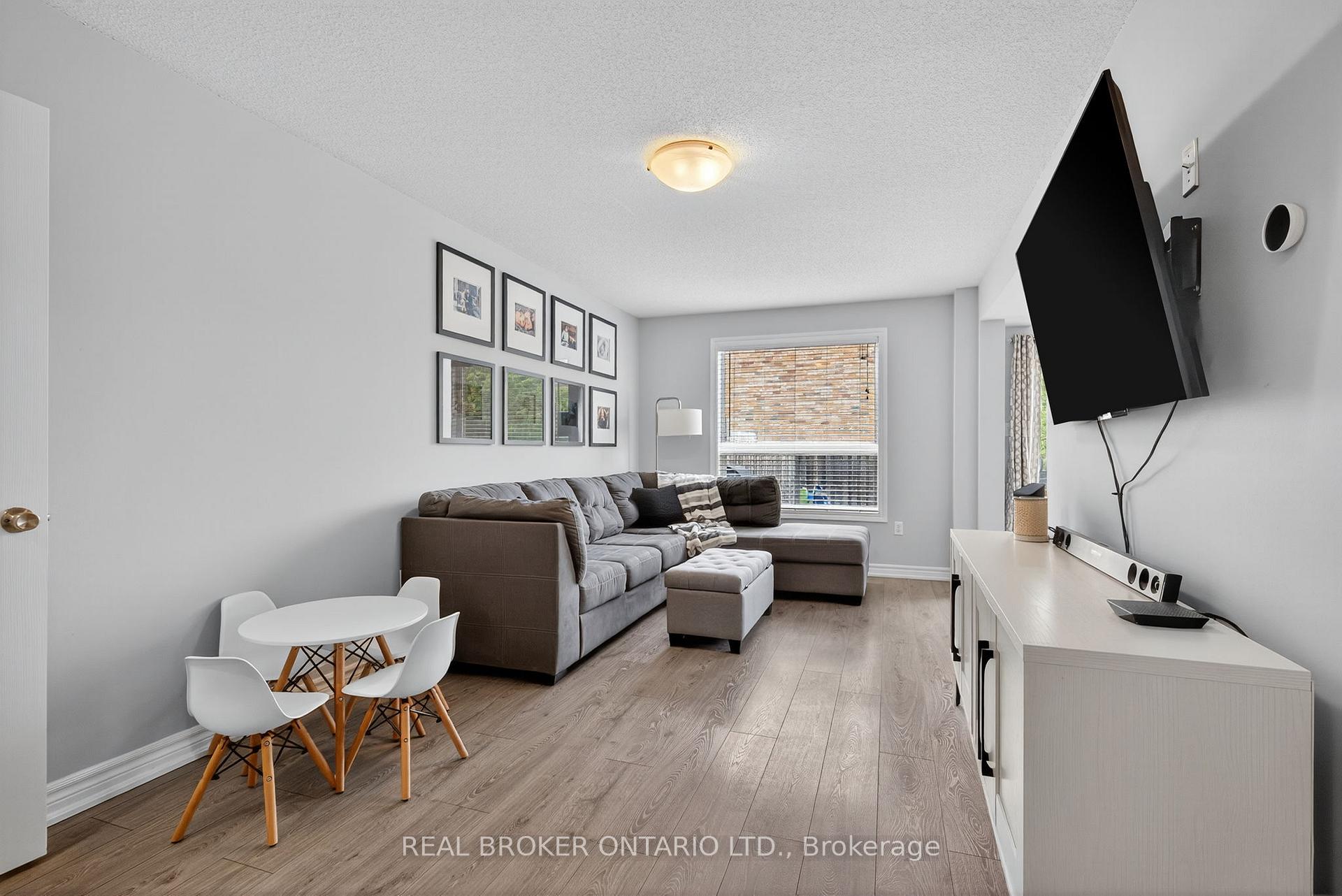 Photo 7 of 36 Southwoods Crescent, Barrie, Holly — HOMEH
