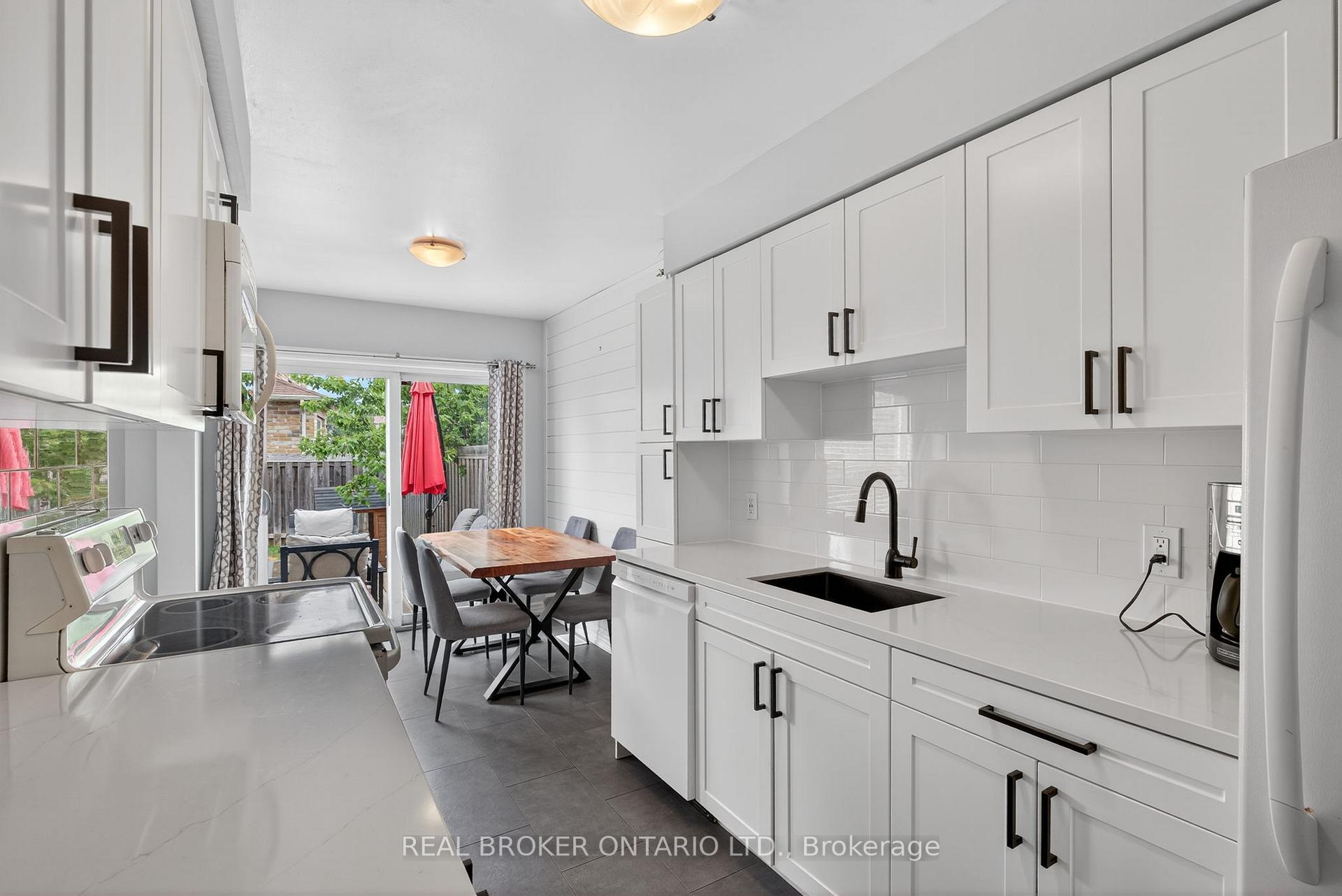 Photo 13 of 36 Southwoods Crescent, Barrie, Holly — HOMEH