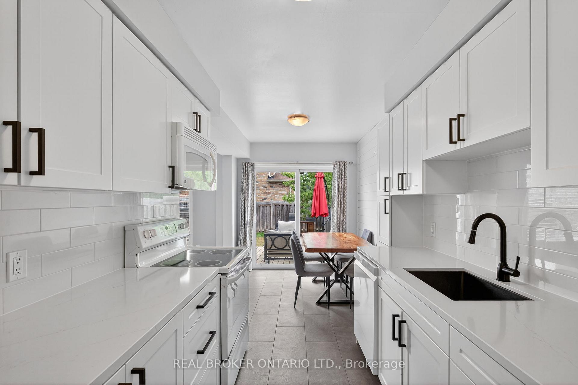 Photo 14 of 36 Southwoods Crescent, Barrie, Holly — HOMEH